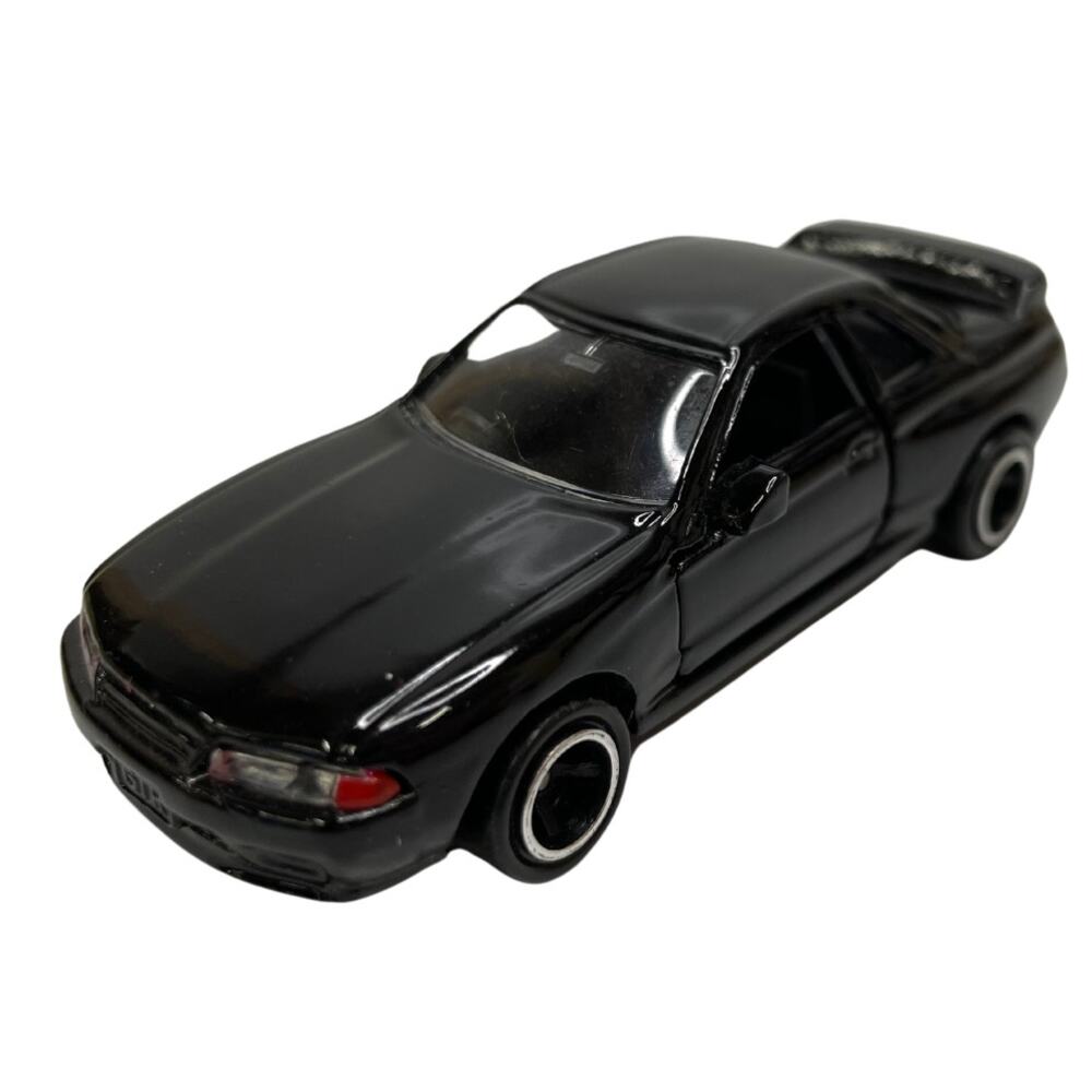 Tomica Black Nissan Skyline GT-R No. 20 1:59 Tomy Diecast Model Collectible Car